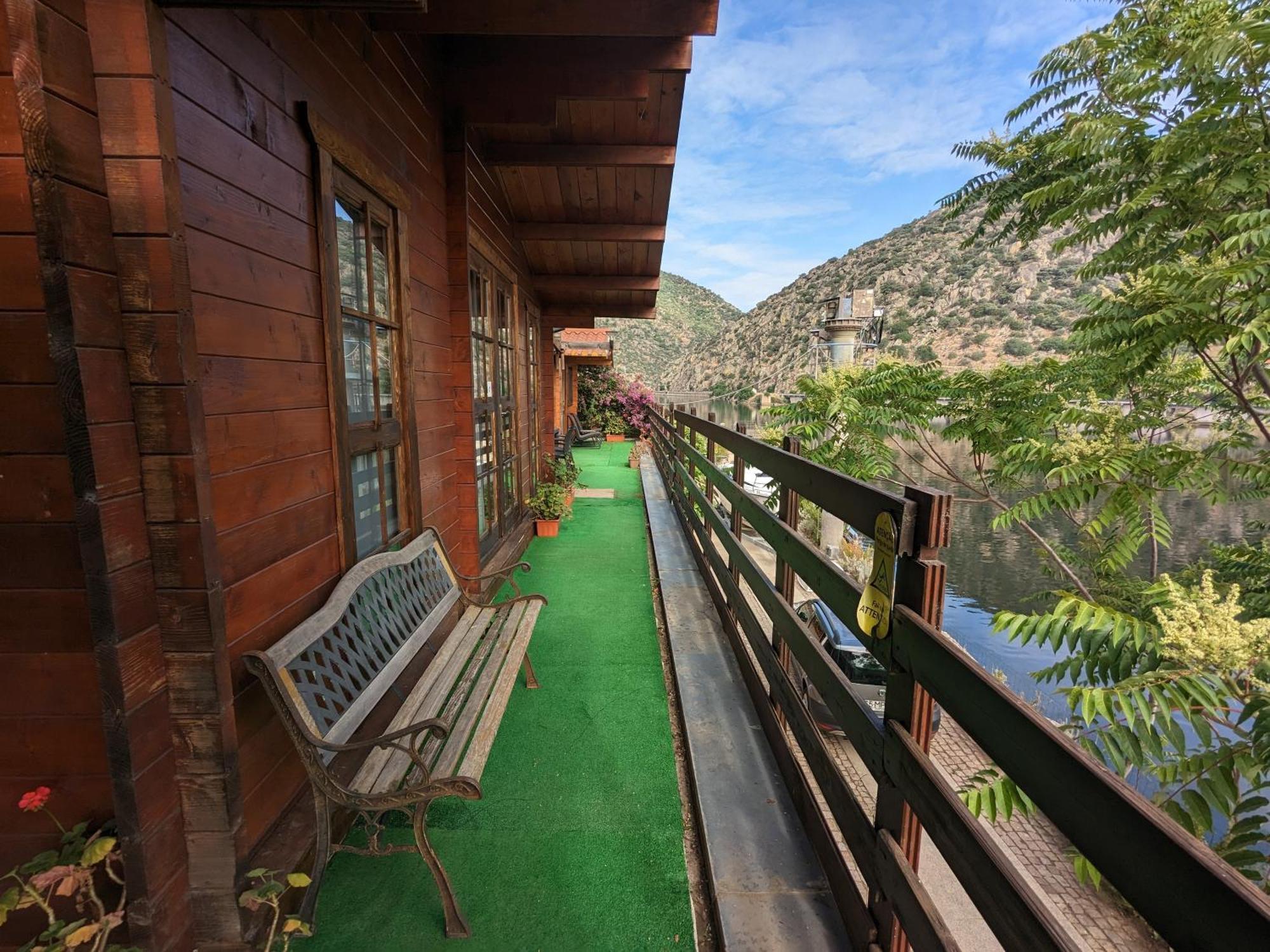 Douro Yacht Charter & Bungalows São João da Pesqueira エクステリア 写真