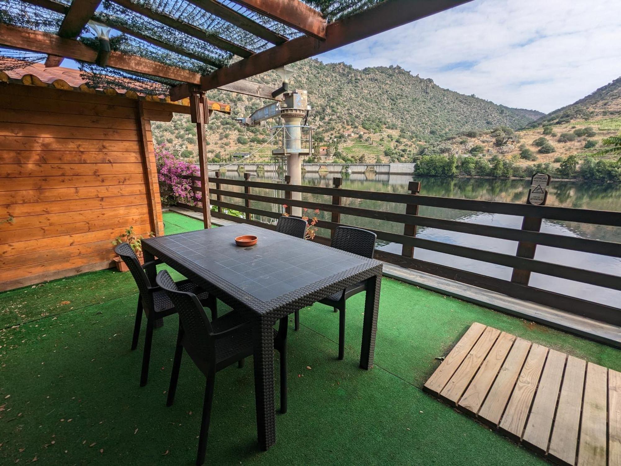 Douro Yacht Charter & Bungalows São João da Pesqueira エクステリア 写真